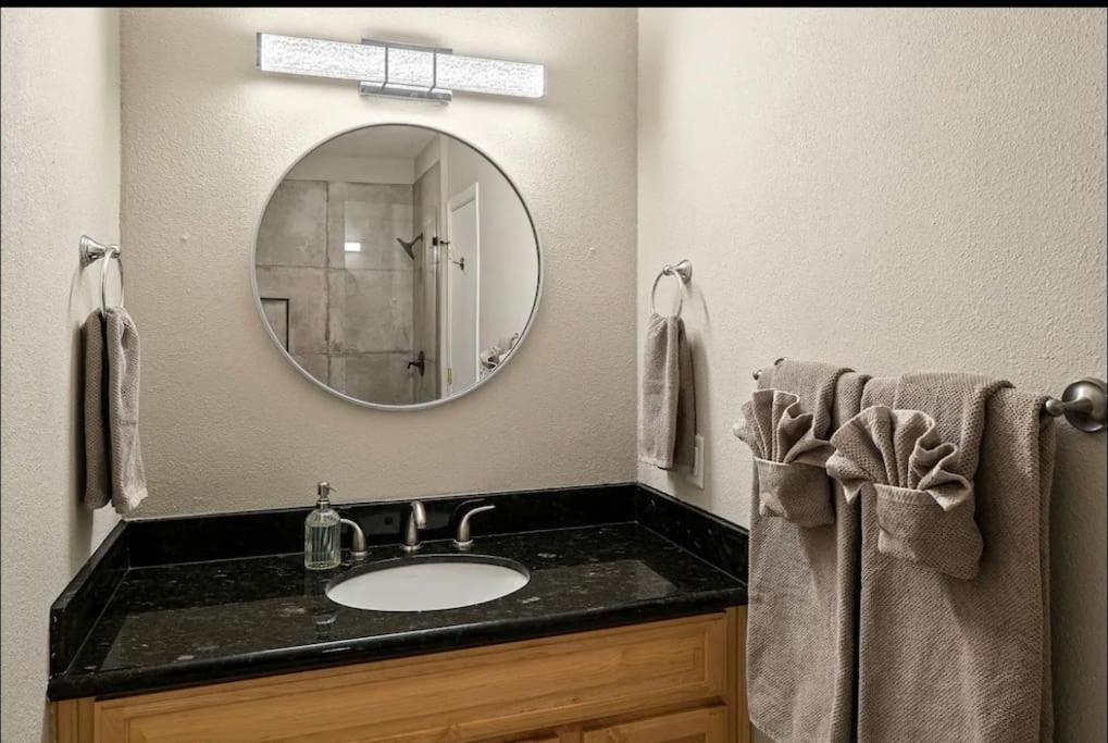 Spacious W Sedona 4 Bedroom Contemporary House! Luaran gambar